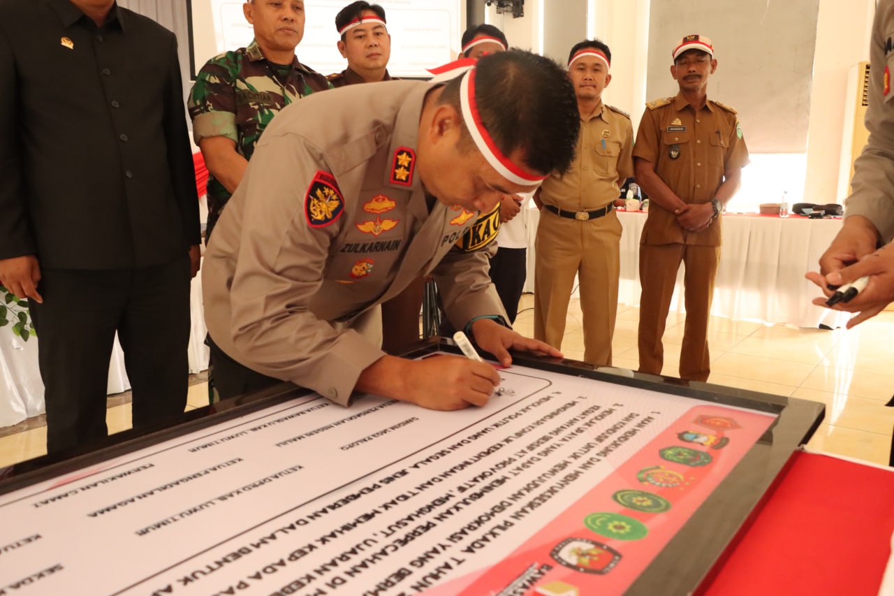 Polres Luwu Timur Inisiasi Ikrar dan Deklarasi Bersama Netralitas Pilkada Damai