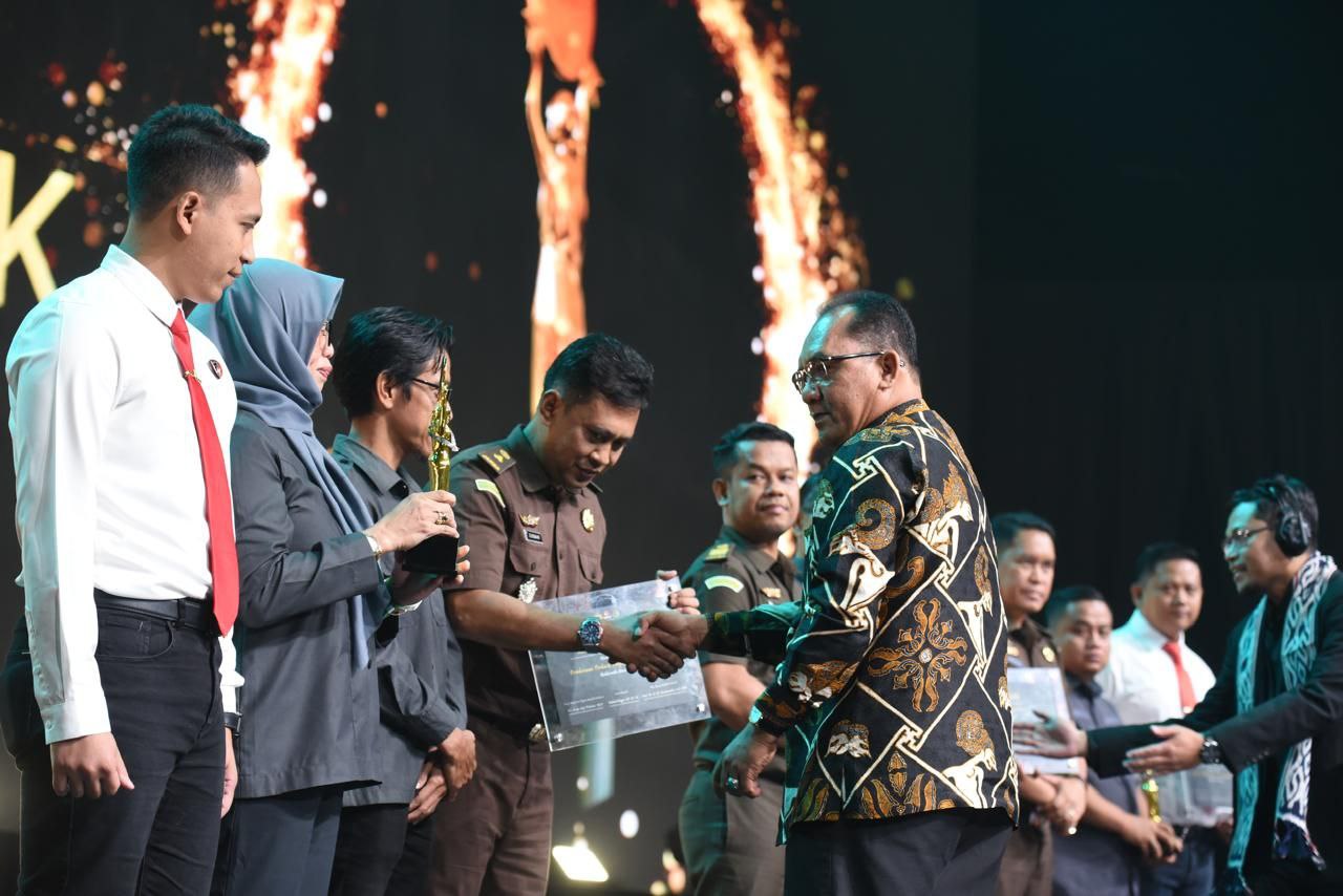 Sentra Gakkumdu Luwu Timur Raih Penghargaan Laporan Kinerja Terbaik Tingkat Nasional