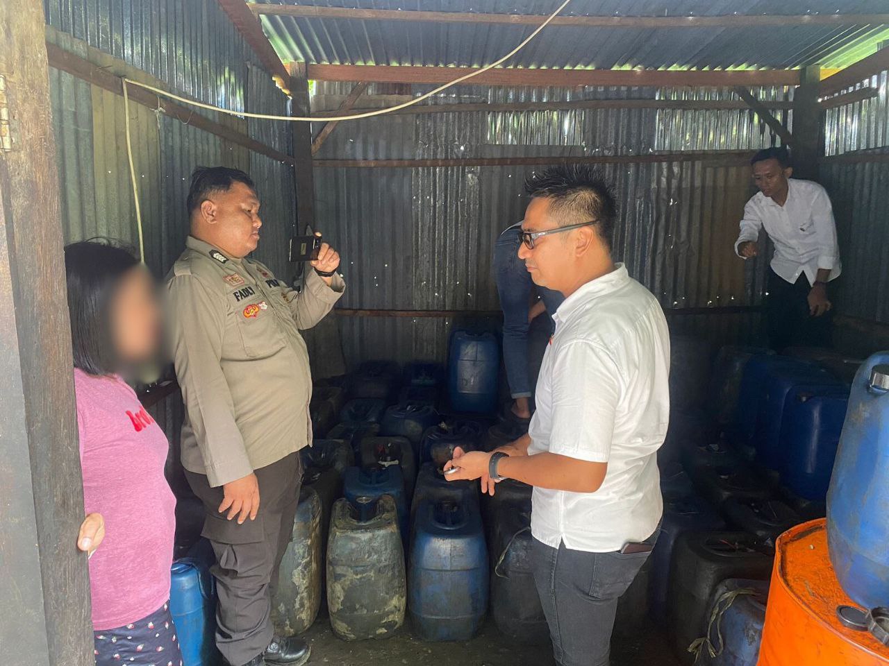 Lagi ! Polres Luwu Timur Amankan Ribuan Liter Solar Ilegal di Malili, Pemilik Diduga Akan Jual ke Kolaka Utara